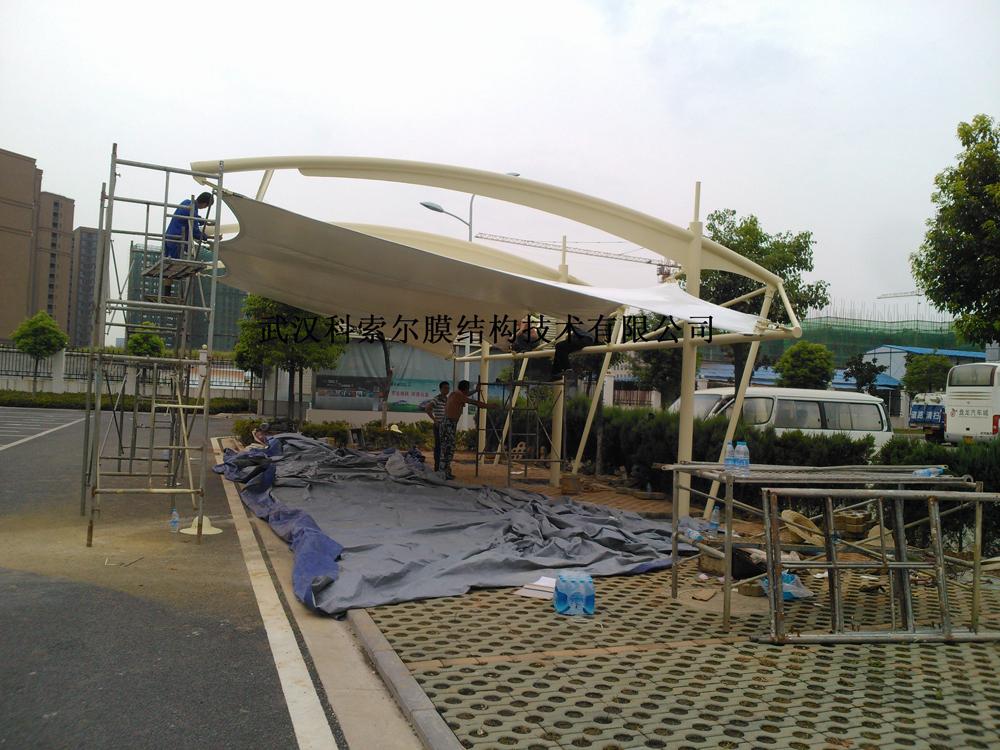 盤龍城凱迪拉克膜結構車棚